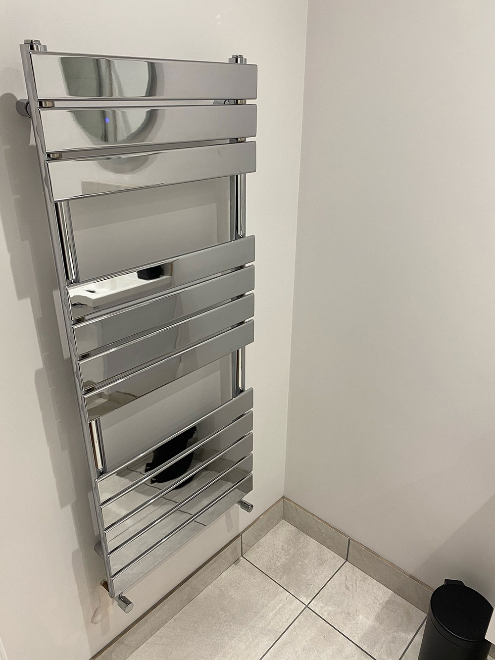 Modern radiator installation