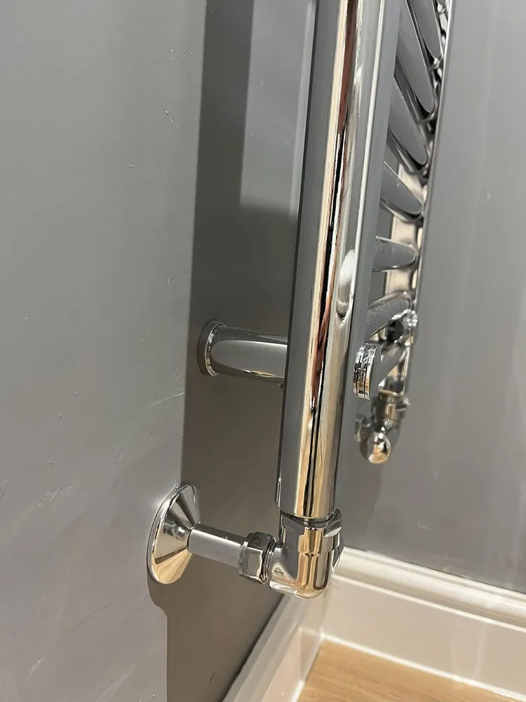 Modern radiator installation
