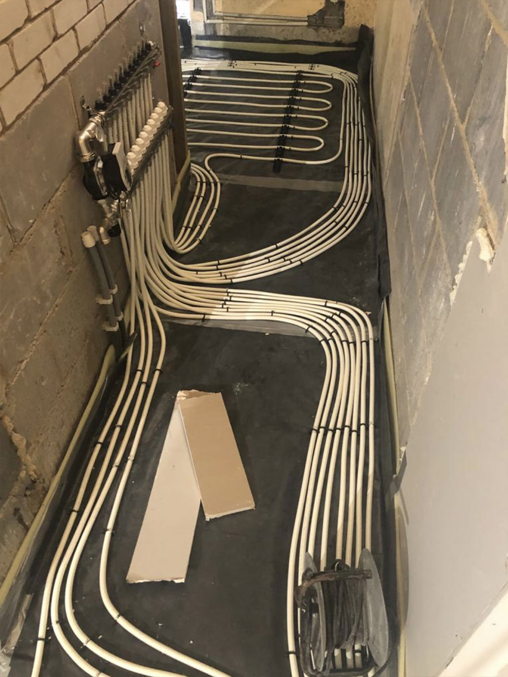 Underfloor heating installation