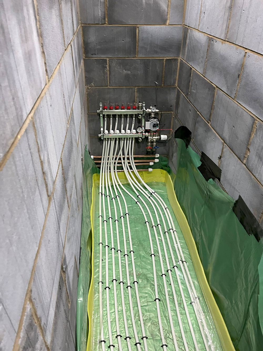 Underfloor heating installation