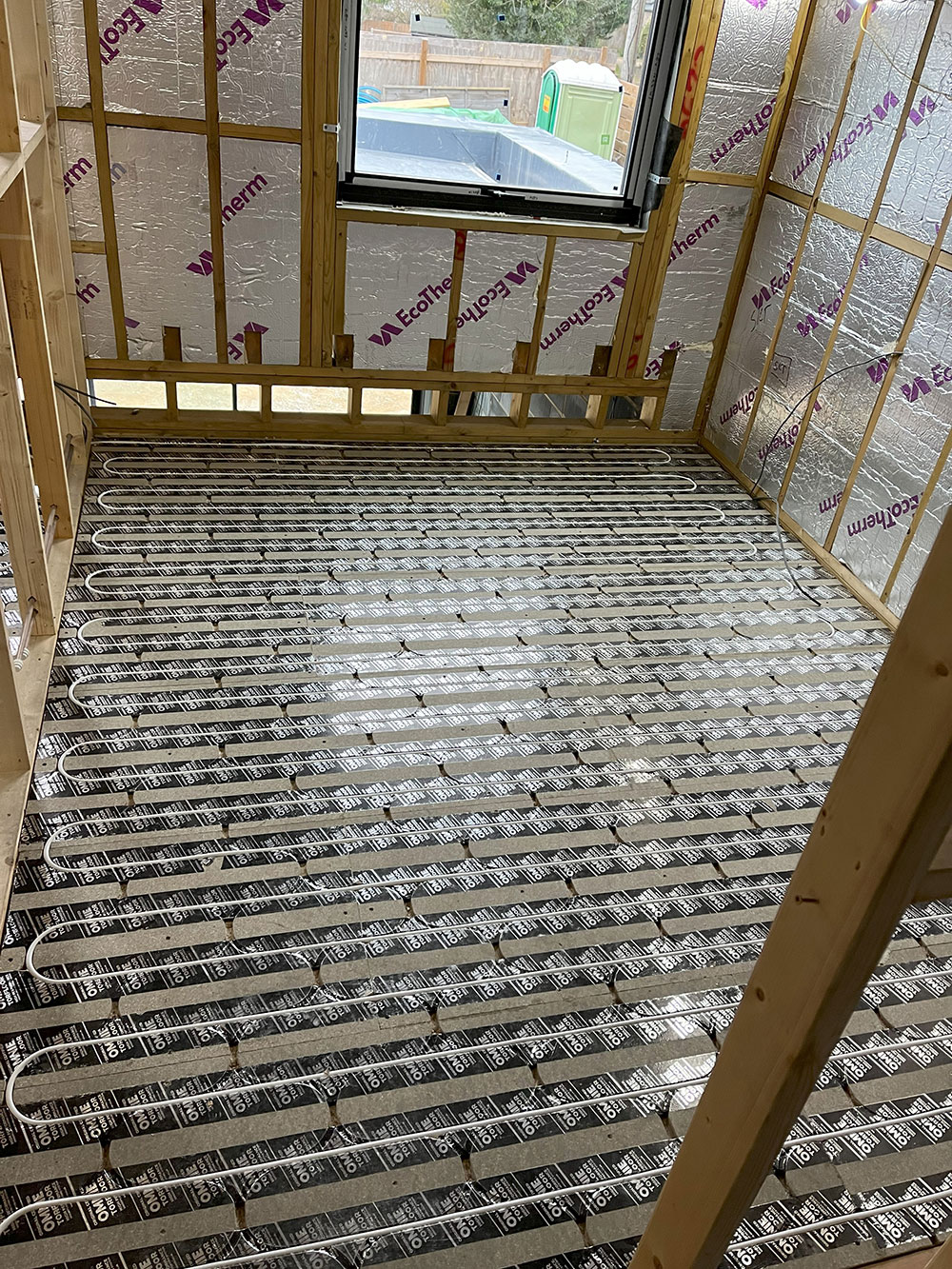 Underfloor heating installation